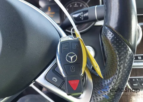 2017 Mercedes-Benz C 300 4Matic/Luxury 4Matic/Sport 4Matic из США, поврежденный, VIN 55SWF4KB7HU195685